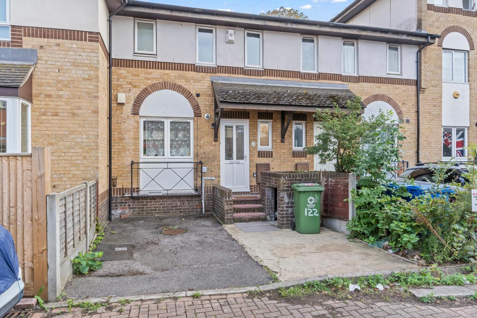 Lovely 4Br House In The City With Parking London Eksteriør billede