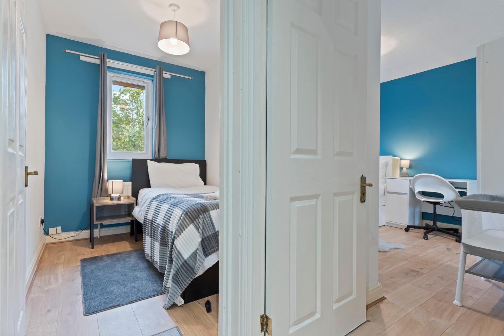 Lovely 4Br House In The City With Parking London Eksteriør billede