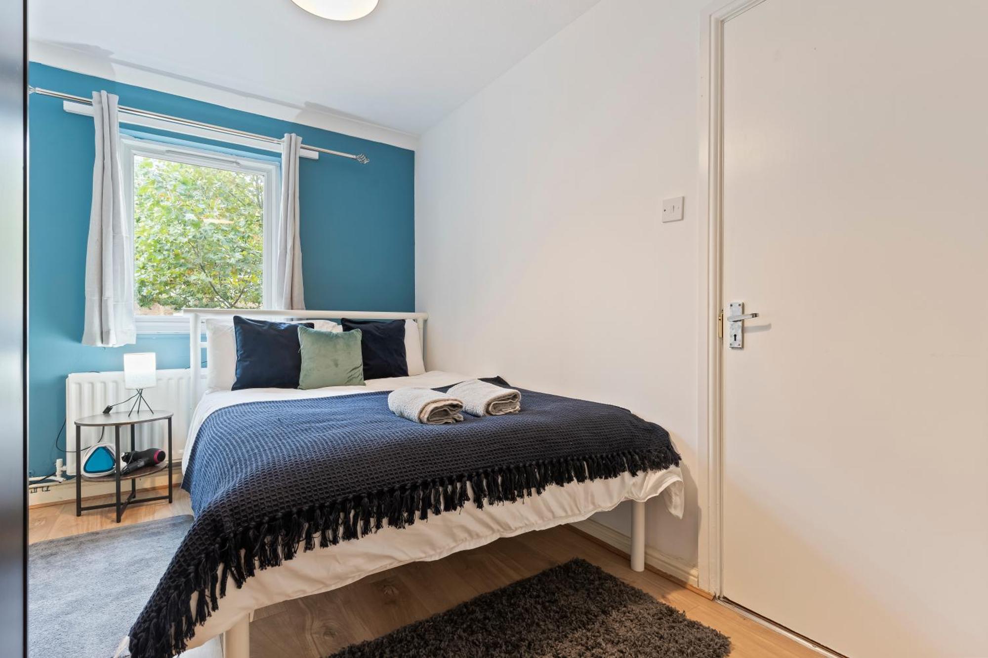 Lovely 4Br House In The City With Parking London Eksteriør billede