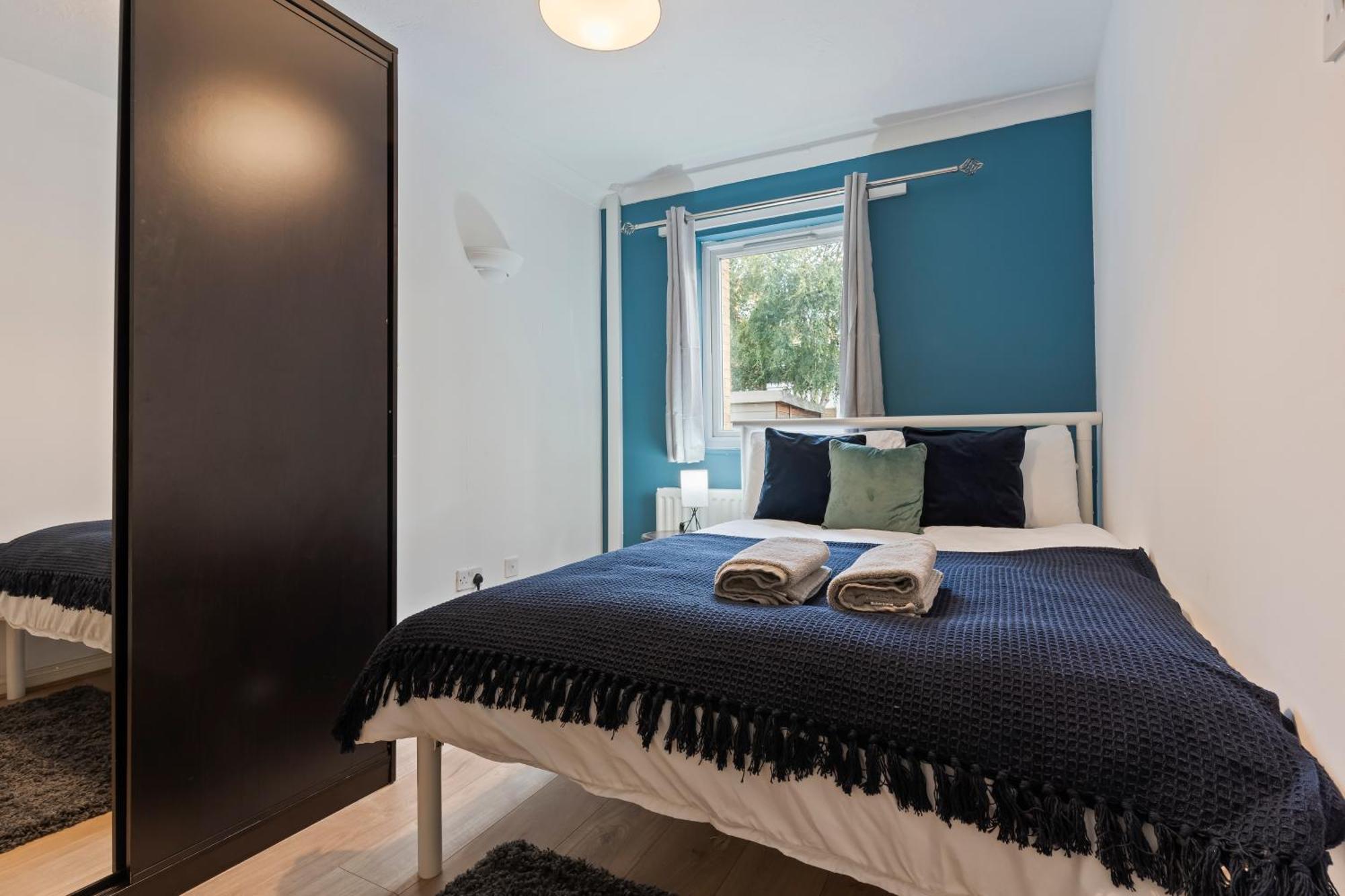 Lovely 4Br House In The City With Parking London Eksteriør billede
