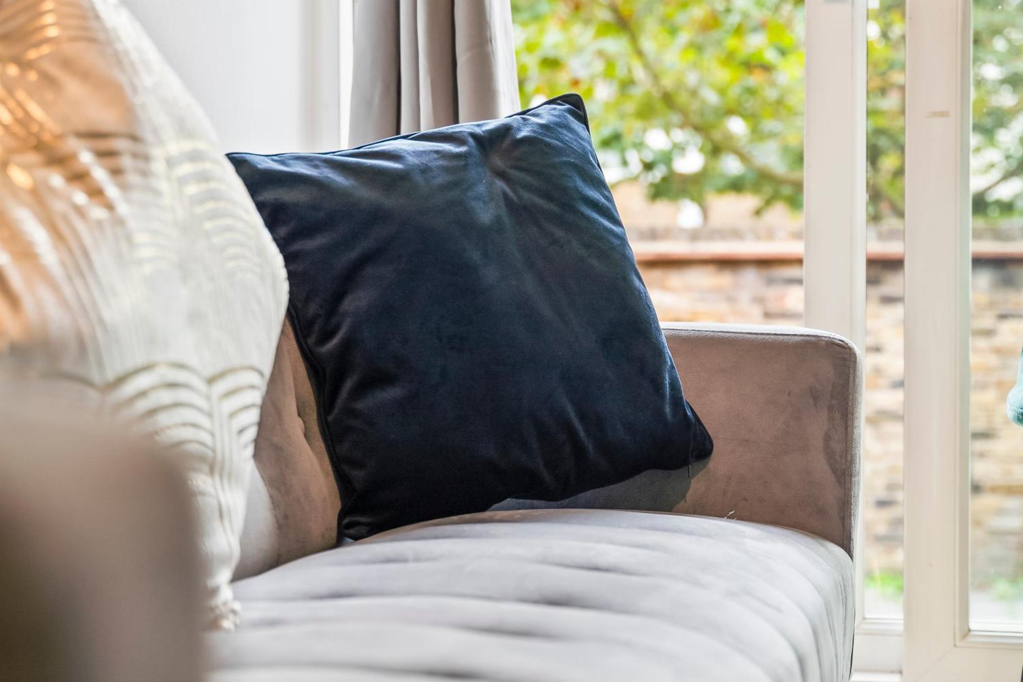 Lovely 4Br House In The City With Parking London Eksteriør billede