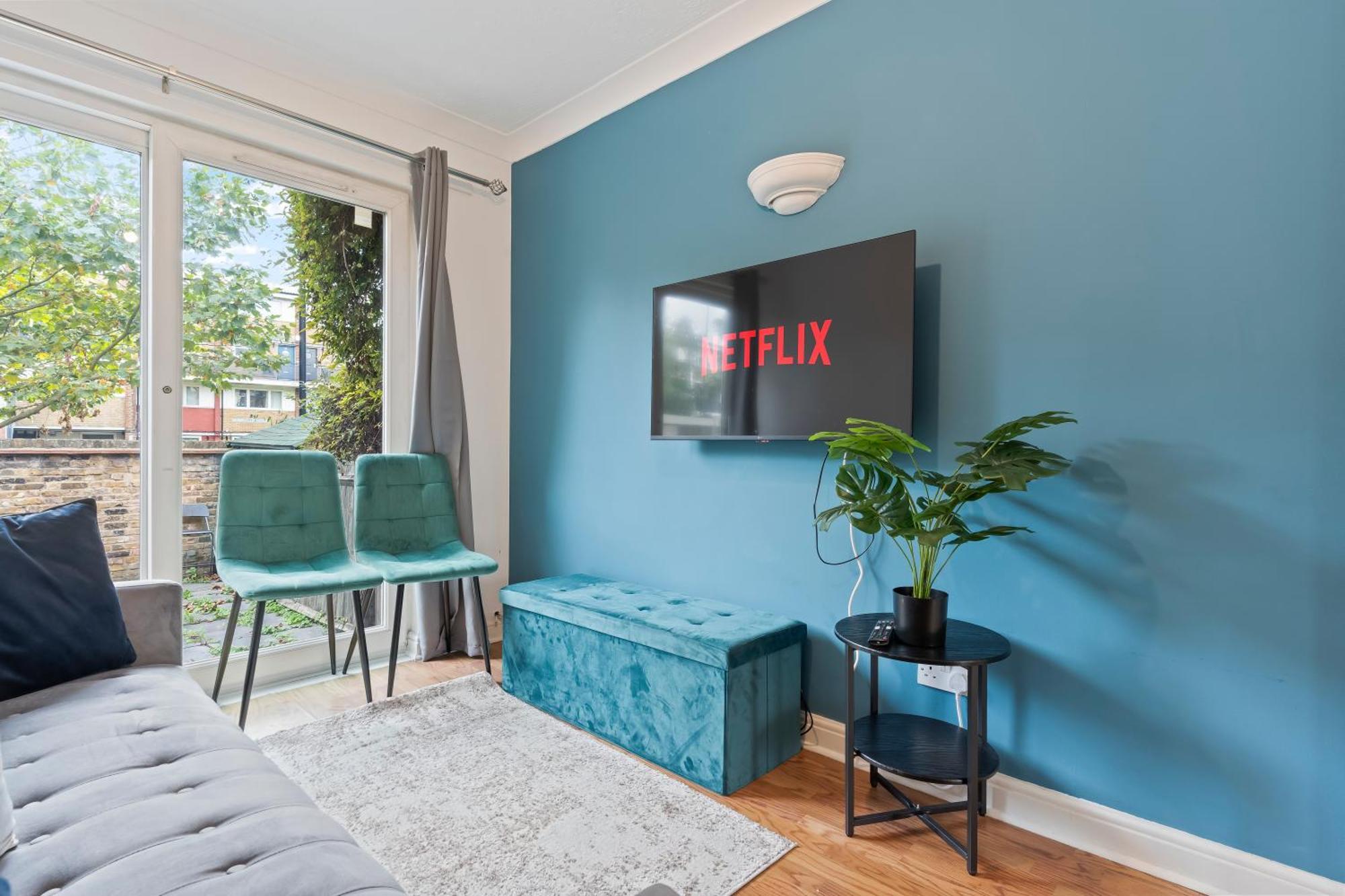 Lovely 4Br House In The City With Parking London Eksteriør billede