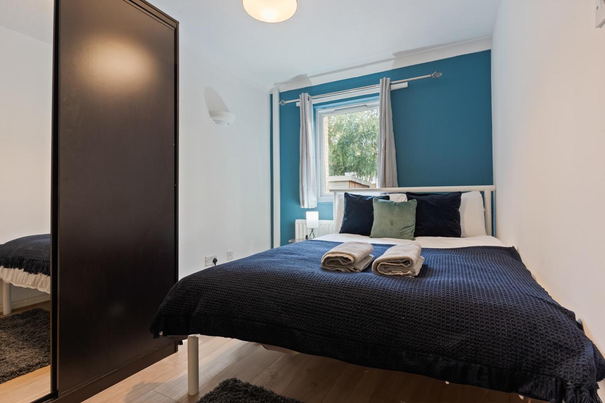 Lovely 4Br House In The City With Parking London Eksteriør billede